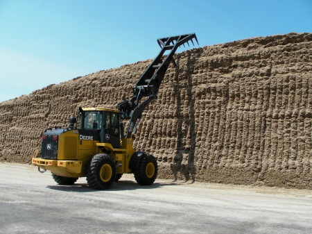 Removing bunker silage